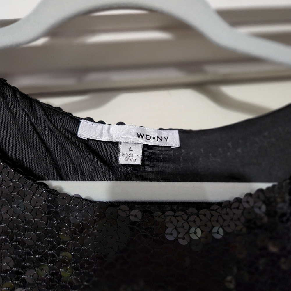 Top - Picture 2 of 2